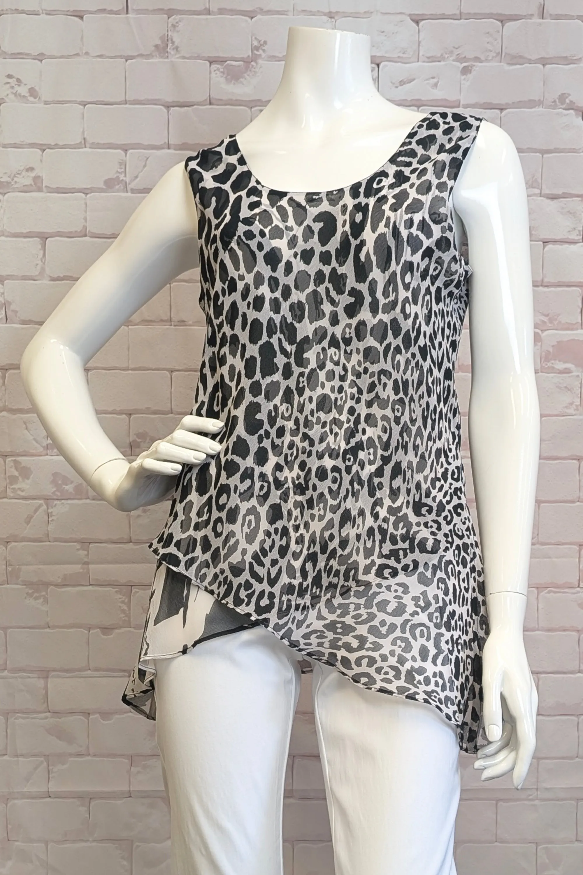 BLACK WHITE REVERSIBLE ANIMAL PRINT CAMI