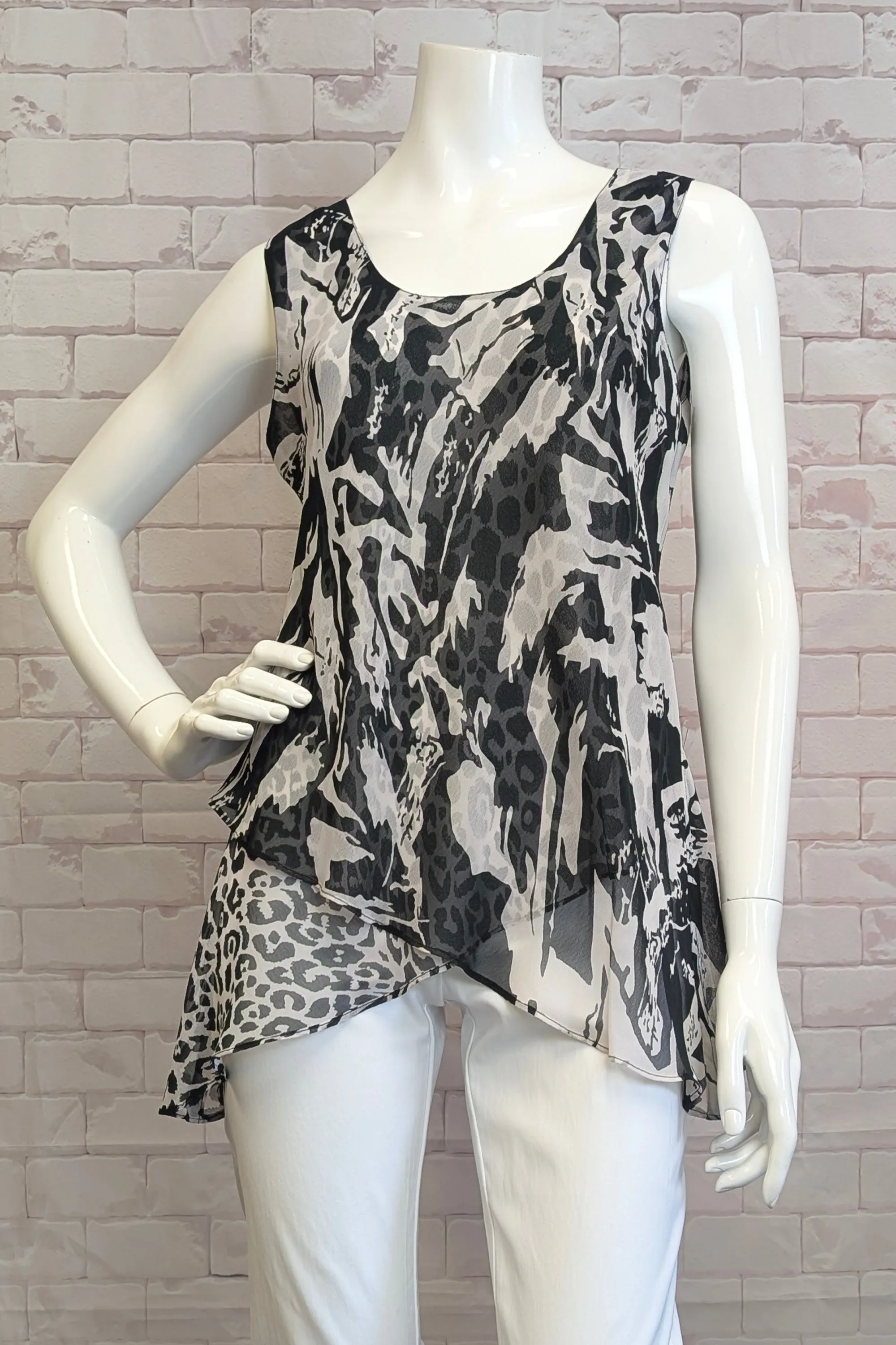 BLACK WHITE REVERSIBLE ANIMAL PRINT CAMI