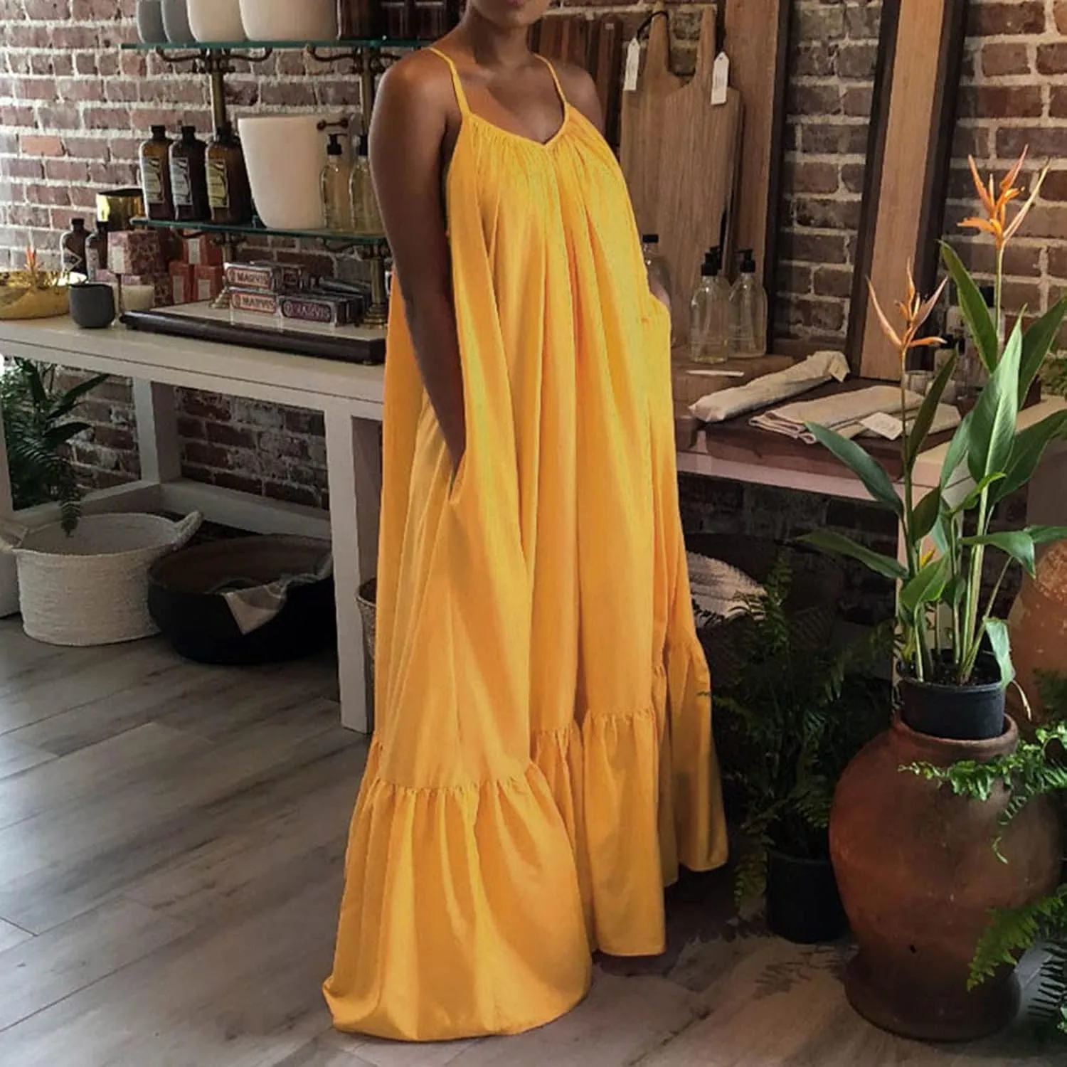 Spaghetti Strap Dresses for Women Plus Size Summer Sleeveless Casual Flowy Boho Dress Ruffle Swing Midi Sundress