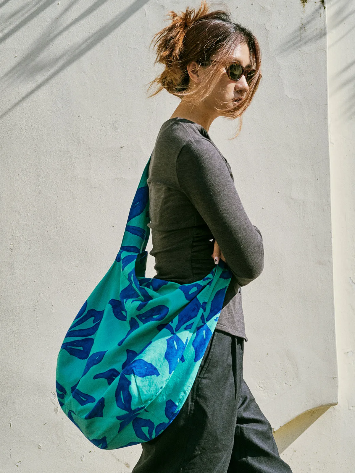 Tropical Bliss Hobo Crossbody Bag - Ocean Blue