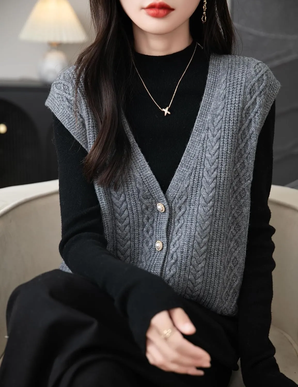 Women's 100% Merino Wool Sweater Vest 2025 Fall Winter V Neck Button Down Sleeveless Cable Knit Sweater Vest