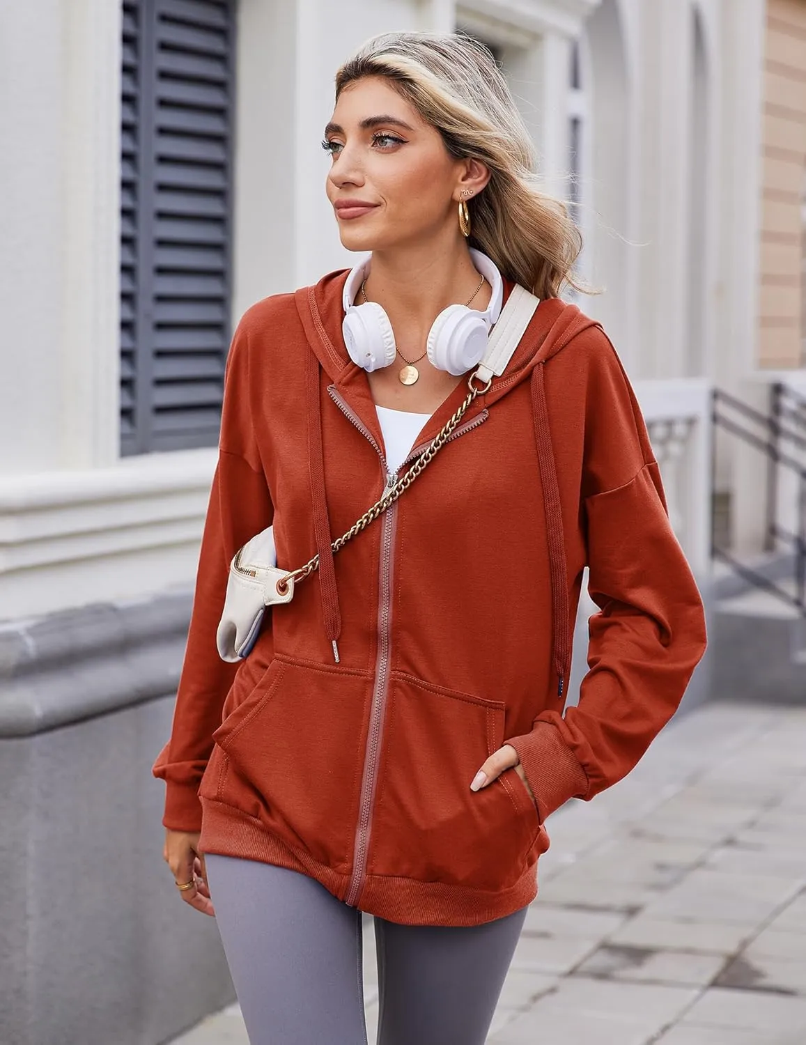 Zeagoo Women's Lightweight Hoodies Full Zip Up Oversized Sweatshirts with Pockets Long Sleeve Thin Casual Hooded Jackets